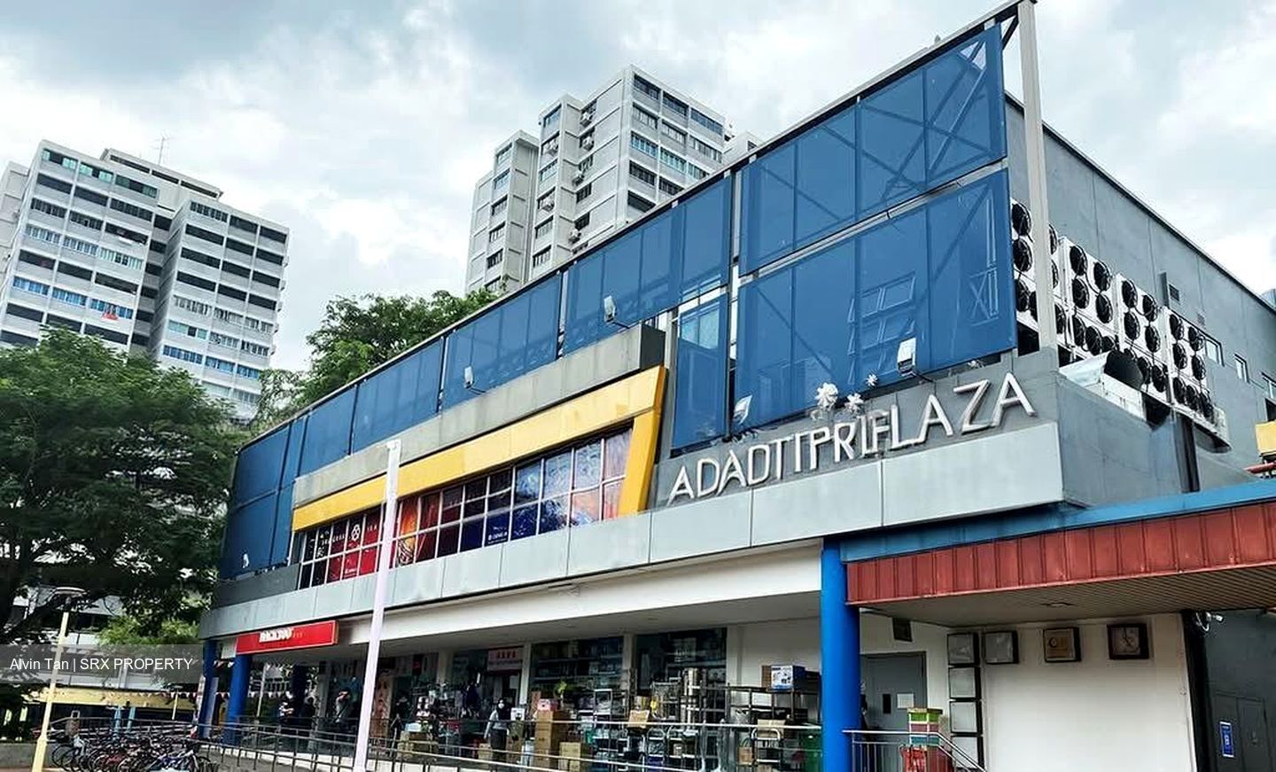 Ang Mo Kio Avenue 6 (D20), Shop House #558612801